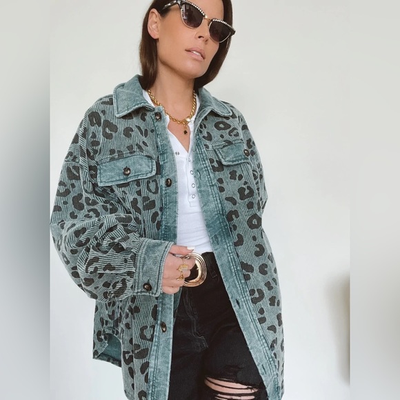 Corduroy Leopard Shacket Oversized | Blue & Black - Picture 5 of 5